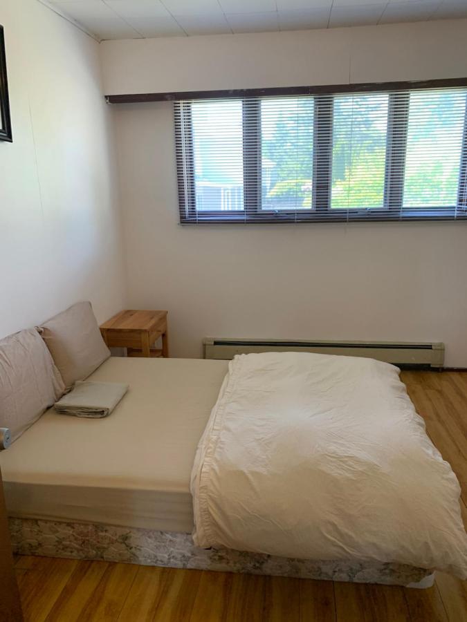 Vancouver Backpacker House - 10 Min Walk To Metrotown Skytrain Station เบิร์นนาบี ภายนอก รูปภาพ
