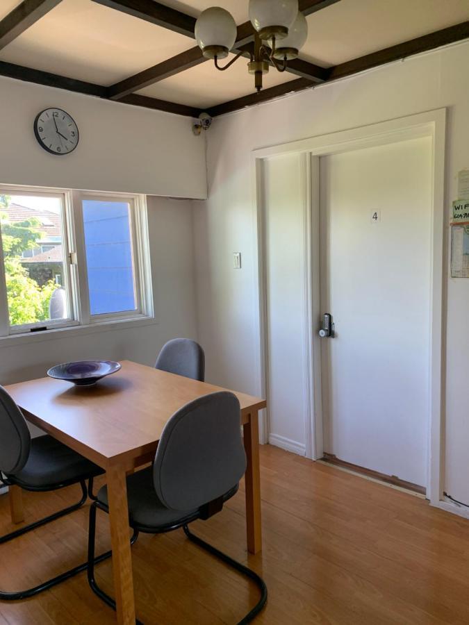 Vancouver Backpacker House - 10 Min Walk To Metrotown Skytrain Station เบิร์นนาบี ภายนอก รูปภาพ