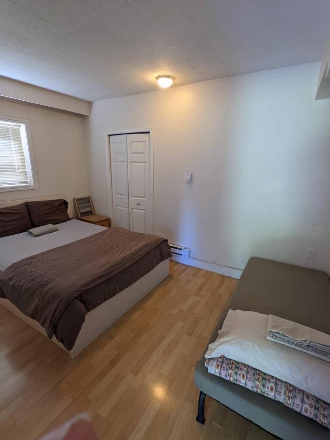 Vancouver Backpacker House - 10 Min Walk To Metrotown Skytrain Station เบิร์นนาบี ภายนอก รูปภาพ