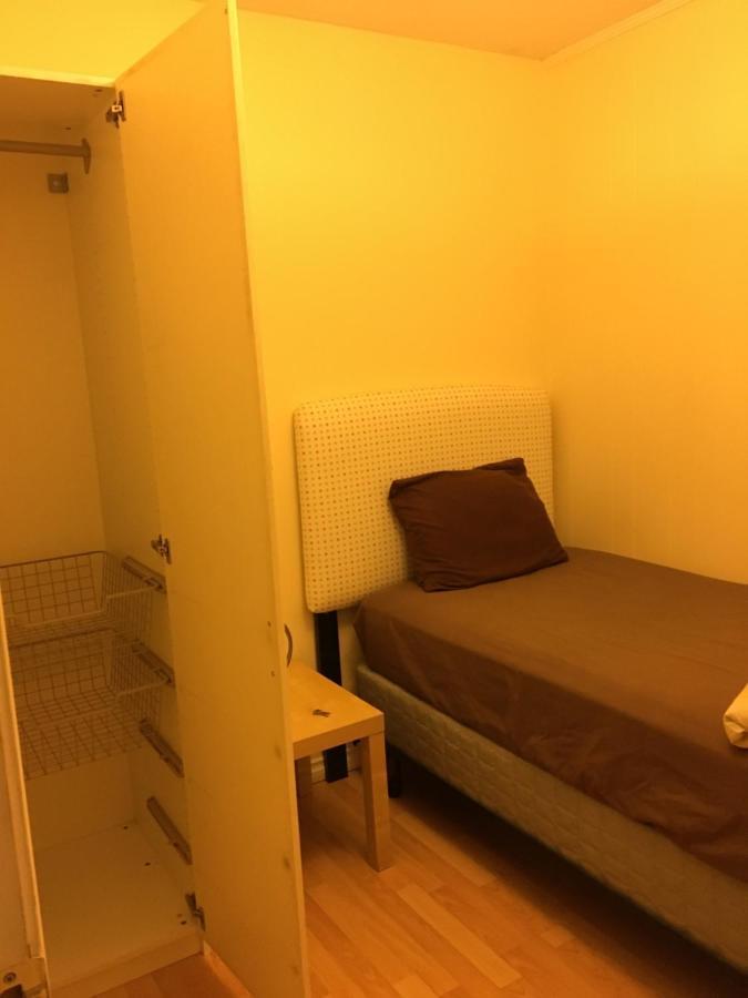 Vancouver Backpacker House - 10 Min Walk To Metrotown Skytrain Station เบิร์นนาบี ภายนอก รูปภาพ
