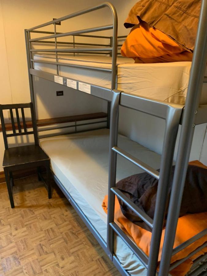 Vancouver Backpacker House - 10 Min Walk To Metrotown Skytrain Station เบิร์นนาบี ภายนอก รูปภาพ