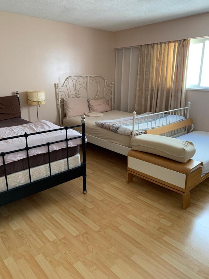 Vancouver Backpacker House - 10 Min Walk To Metrotown Skytrain Station เบิร์นนาบี ภายนอก รูปภาพ