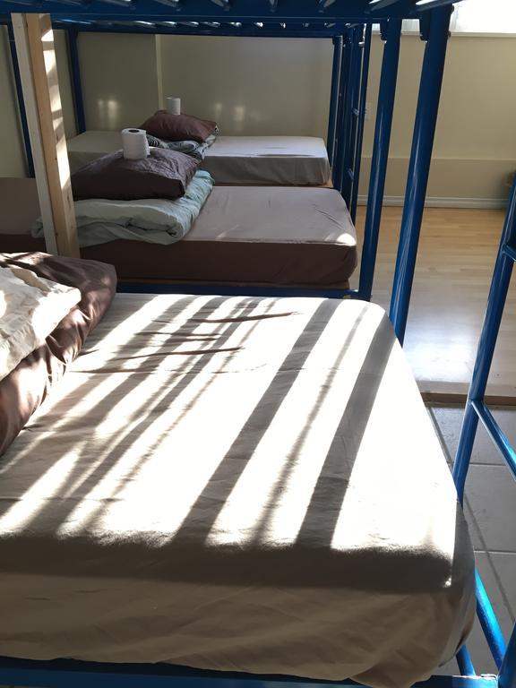 Vancouver Backpacker House - 10 Min Walk To Metrotown Skytrain Station เบิร์นนาบี ภายนอก รูปภาพ